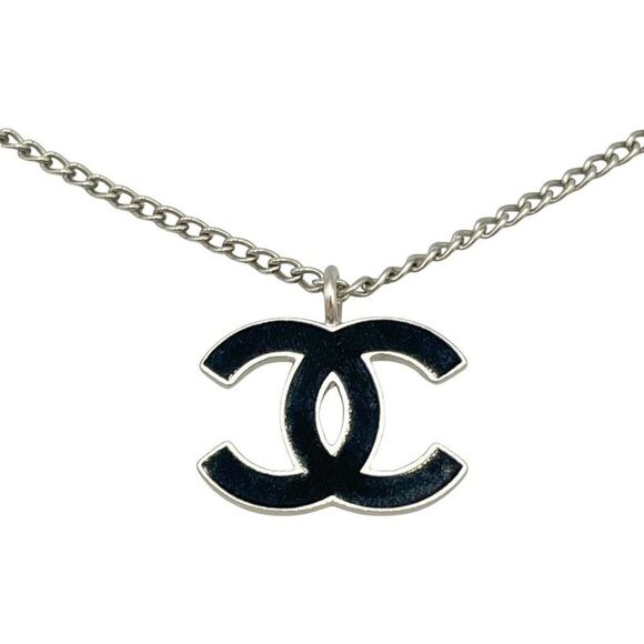 Pre Loved chanel Women Silver Necklaces - Picture 1 of 7